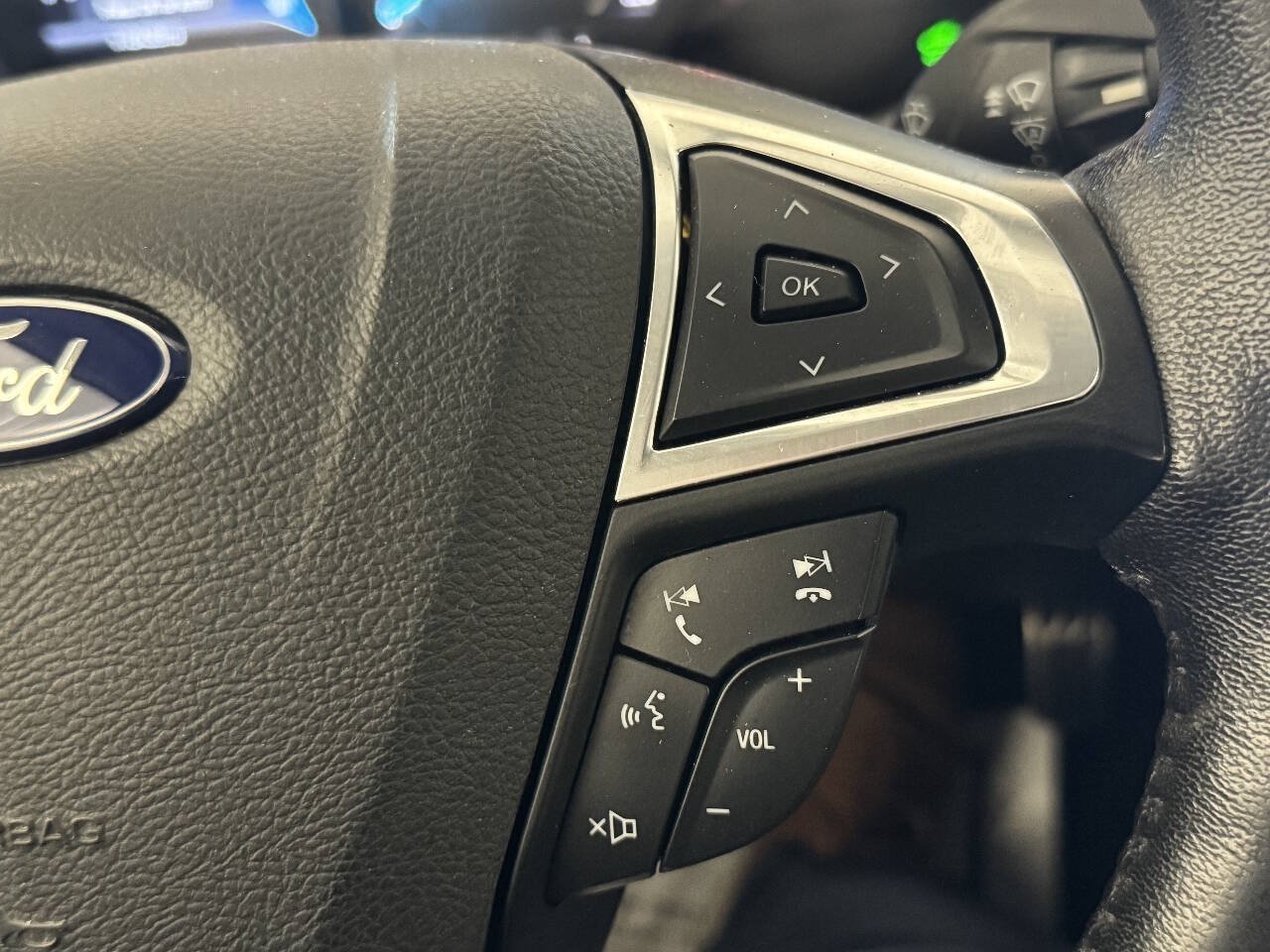Used 2017 Ford Fusion Energi Titanium FWD image 28