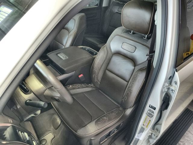 Used 2025 RAM 1500 Limited AWD/4WD image 11