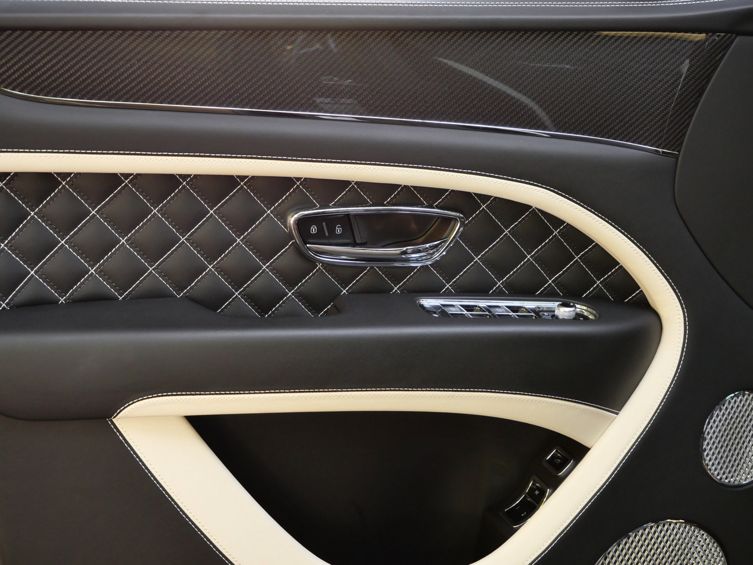 Used 2022 Bentley Bentayga Speed AWD/4WD image 14