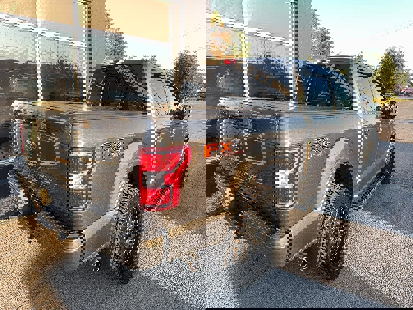 Used 2018 Ford F150 XLT w/ Equipment Group 302A Luxury image 10