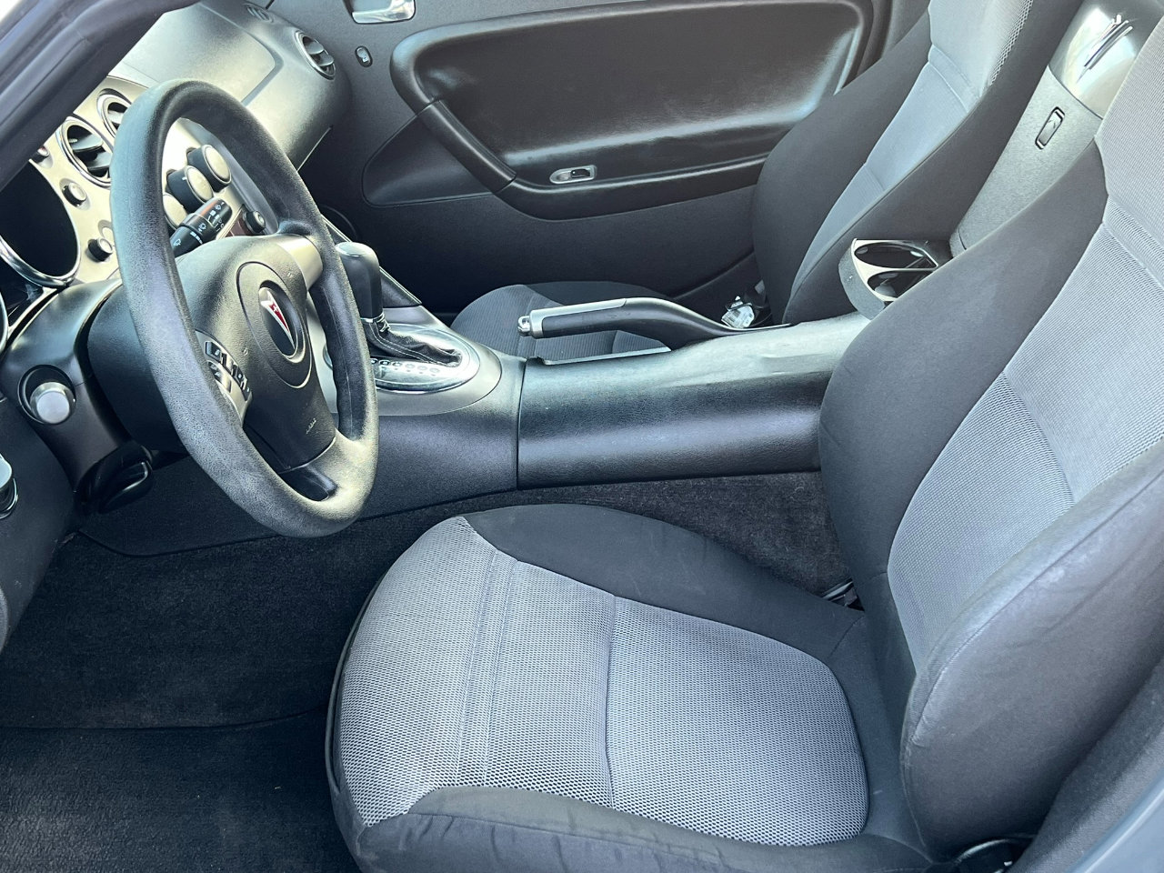 Used 2008 Pontiac Solstice Convertible w/ Preferred Package image 7