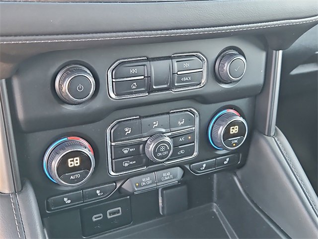 Used 2024 Chevrolet Suburban LT image 29