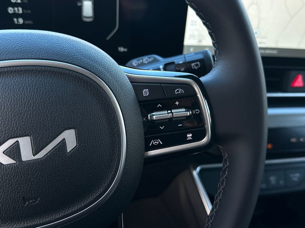 New 2026 Kia Carnival SX w/ SX Dark Edition Package image 25