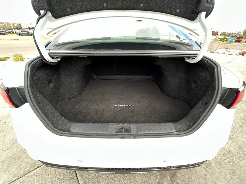 Used 2020 Nissan Sentra SR image 27