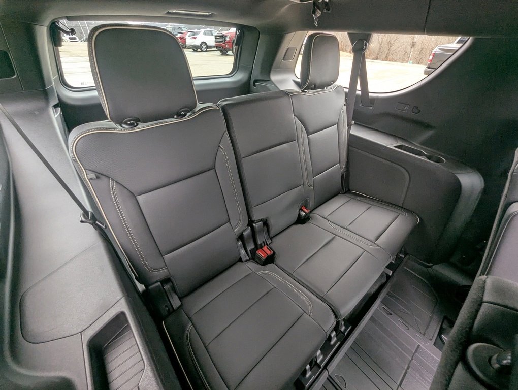 New 2026 Chevrolet Suburban Premier image 16