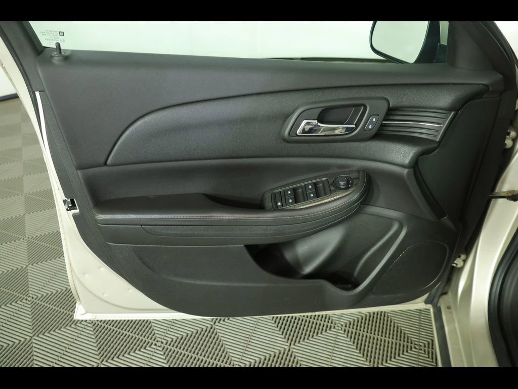 Used 2015 Chevrolet Malibu LT w/ Power Convenience Package FWD image 11