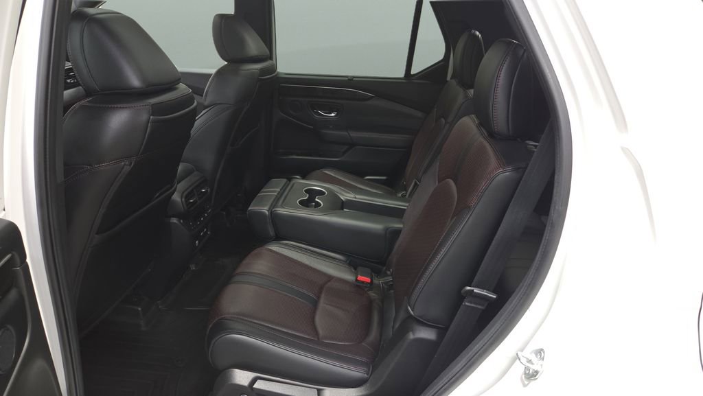 Used 2023 Honda Pilot Elite image 22
