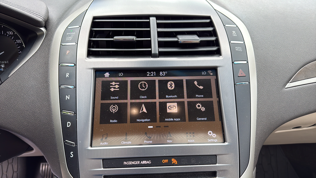 Used 2018 Lincoln MKZ Reserve w/ Climate Package FWD image 25