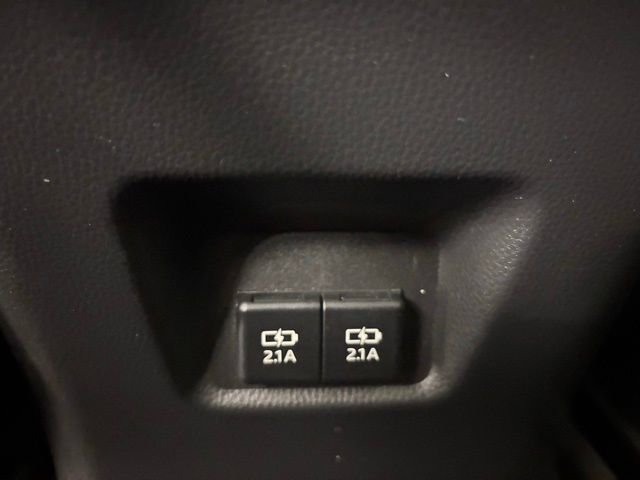 Used 2021 Toyota RAV4 XLE image 14