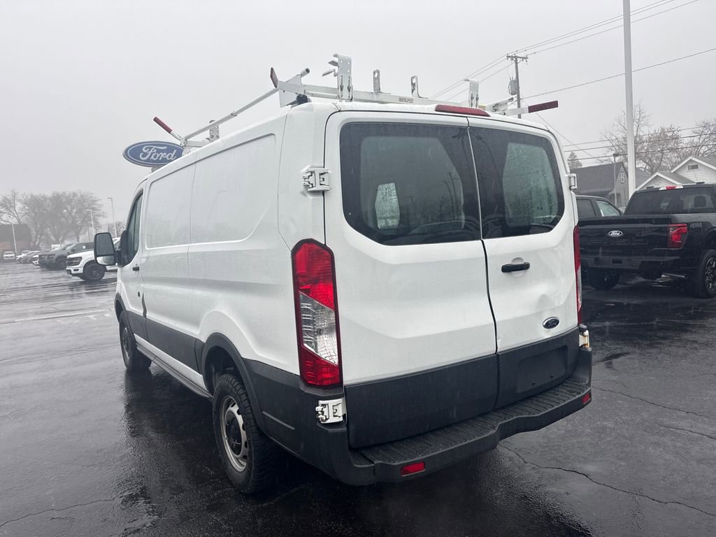 Used 2015 Ford Transit 250 130 Low Roof image 8