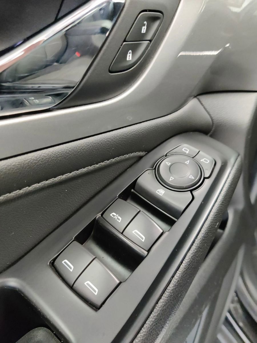 Used 2023 Chevrolet Traverse LT w/ LPO, Floor Liner Package image 19