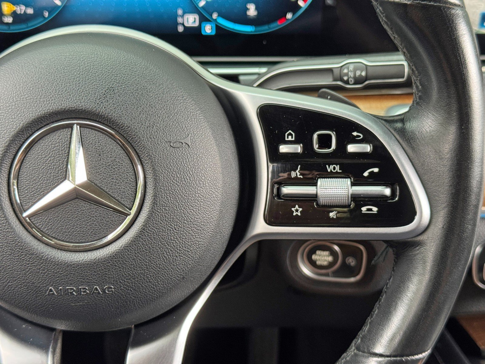 Used 2021 Mercedes-Benz GLE 350 w/ Premium Package image 23