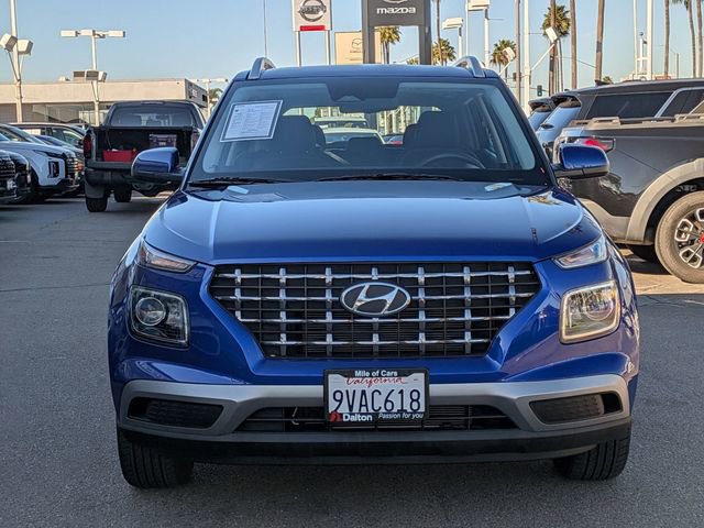 Used 2025 Hyundai Venue SEL image 2