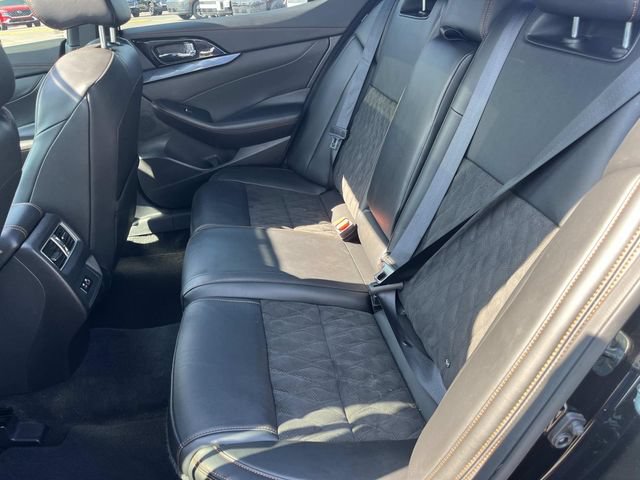 Used 2023 Nissan Maxima SR w/ Sport Mat Group FWD image 16