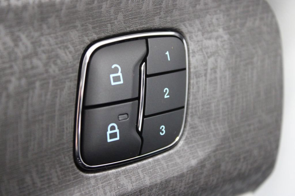 New 2026 Ford Explorer Platinum w/ LUX Leather Package image 44