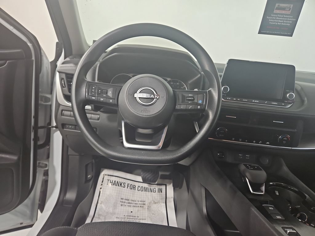 Used 2024 Nissan Rogue SV FWD image 14