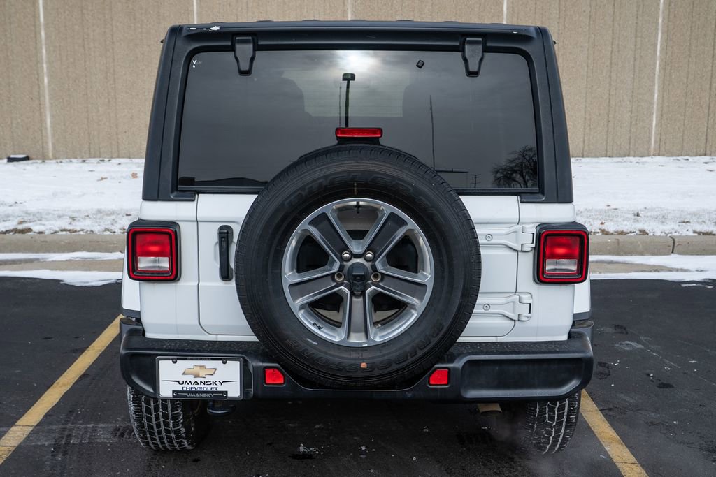 Used 2022 Jeep Wrangler Unlimited Sahara image 6