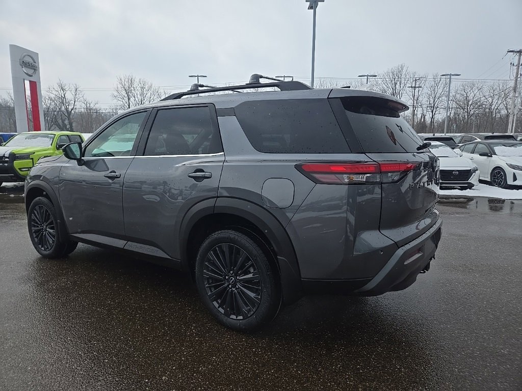 New 2026 Nissan Pathfinder SL w/ SL Premium Package image 6