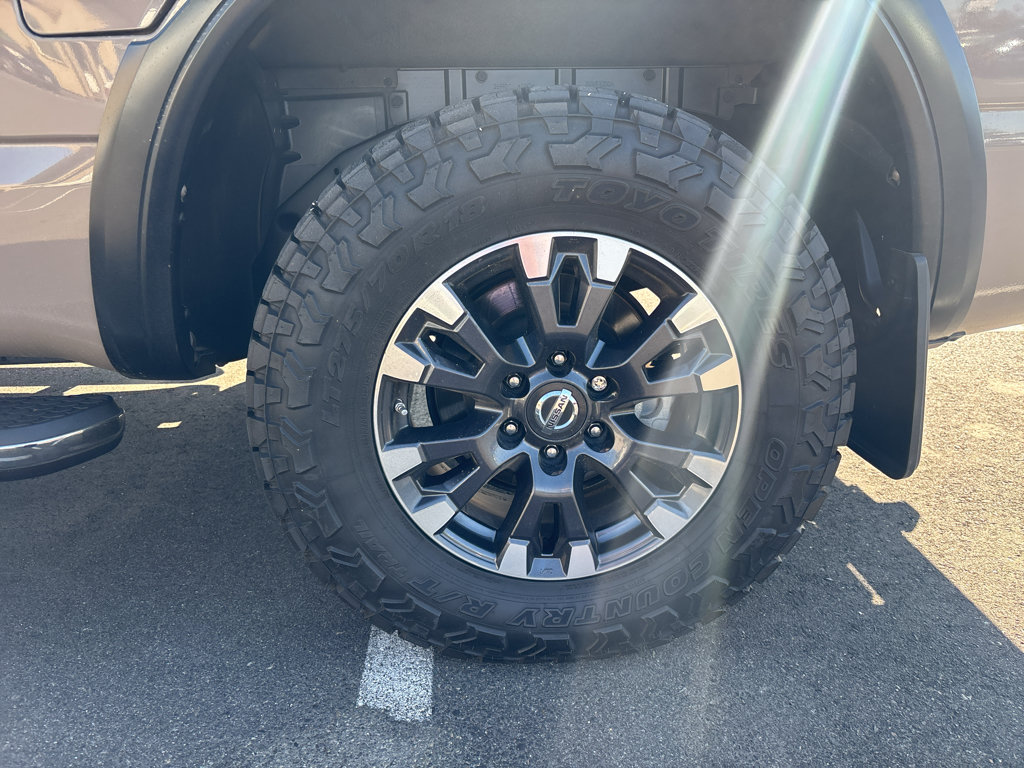 Used 2020 Nissan Titan PRO-4X w/ Pro-4x Convenience Package AWD/4WD image 7