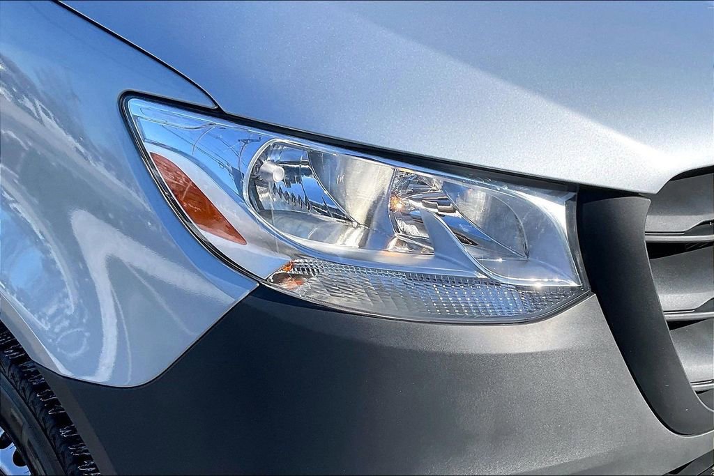 Used 2025 Mercedes-Benz Sprinter 2500 image 23