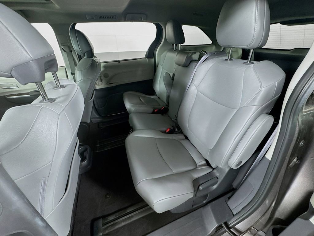 Certified 2024 Toyota Sienna XLE image 18