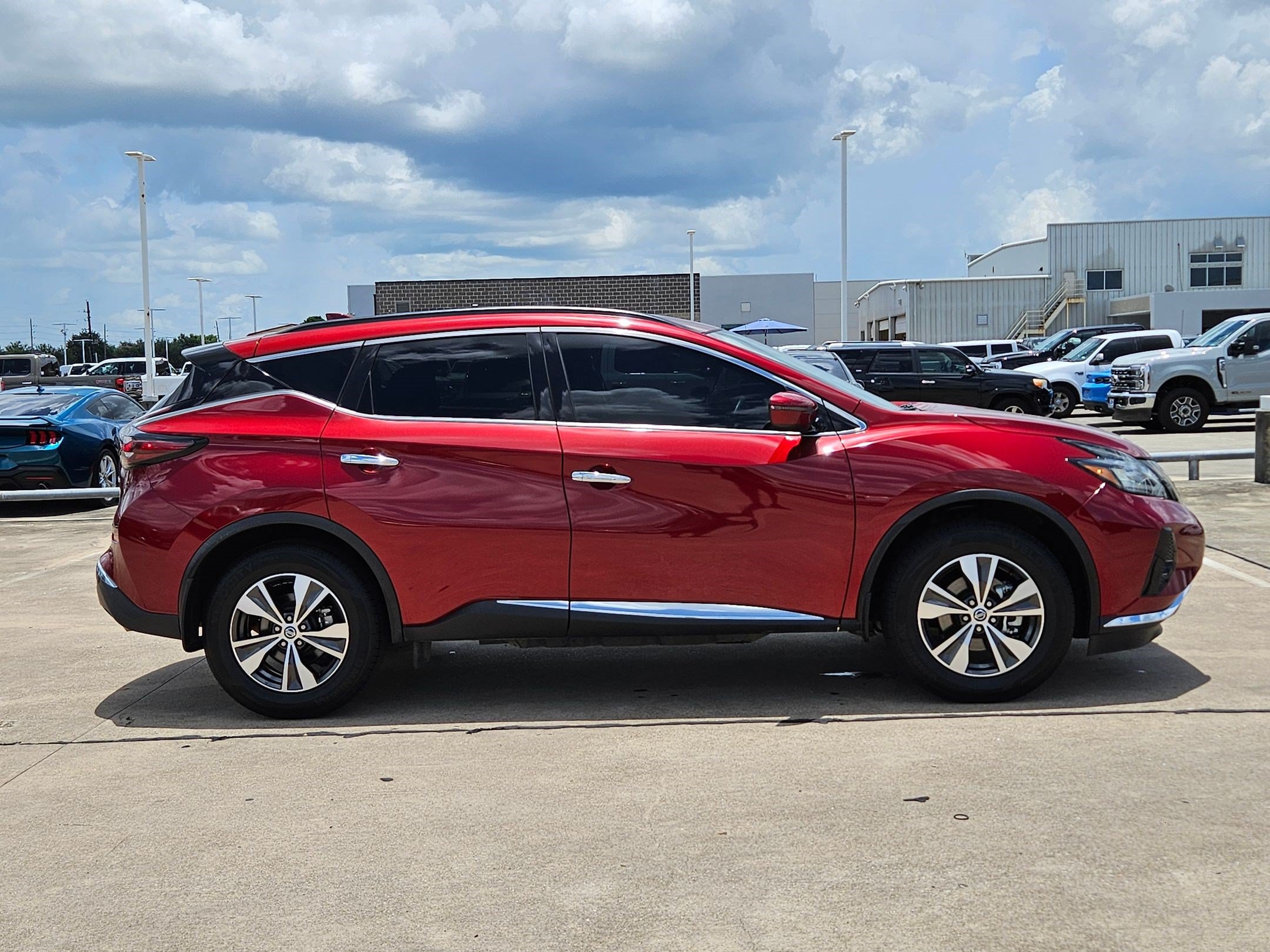 Used 2022 Nissan Murano SV AWD/4WD image 2