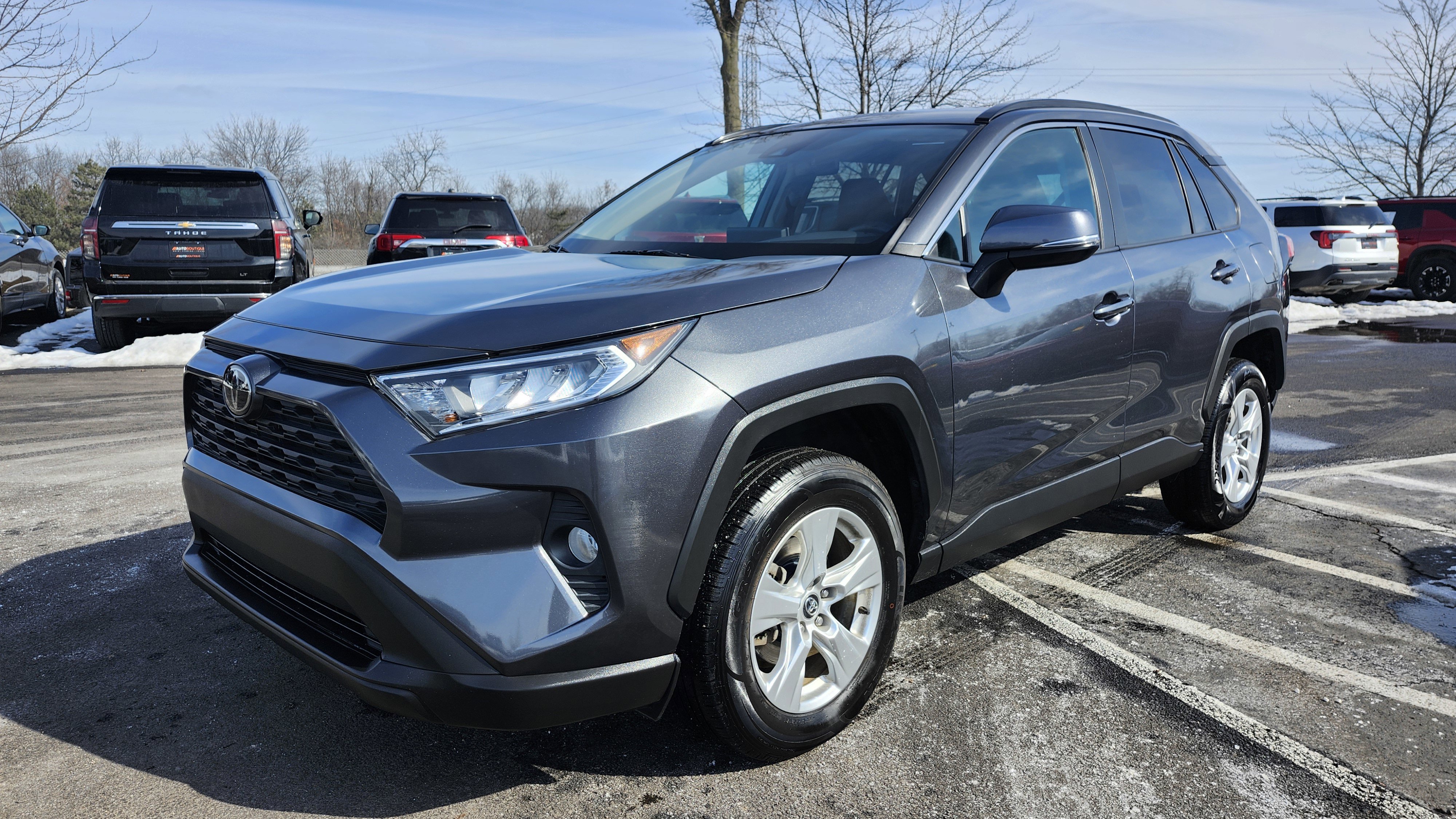 Used 2021 Toyota RAV4 XLE w/ Carpet Mat Package (TMS) image 11