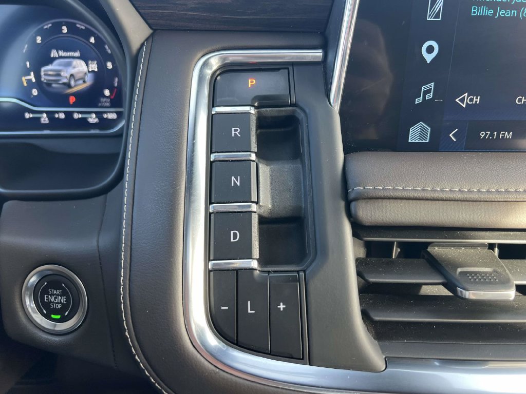 Used 2023 Chevrolet Tahoe Z71 w/ Z71 Off-Road Package AWD/4WD image 29
