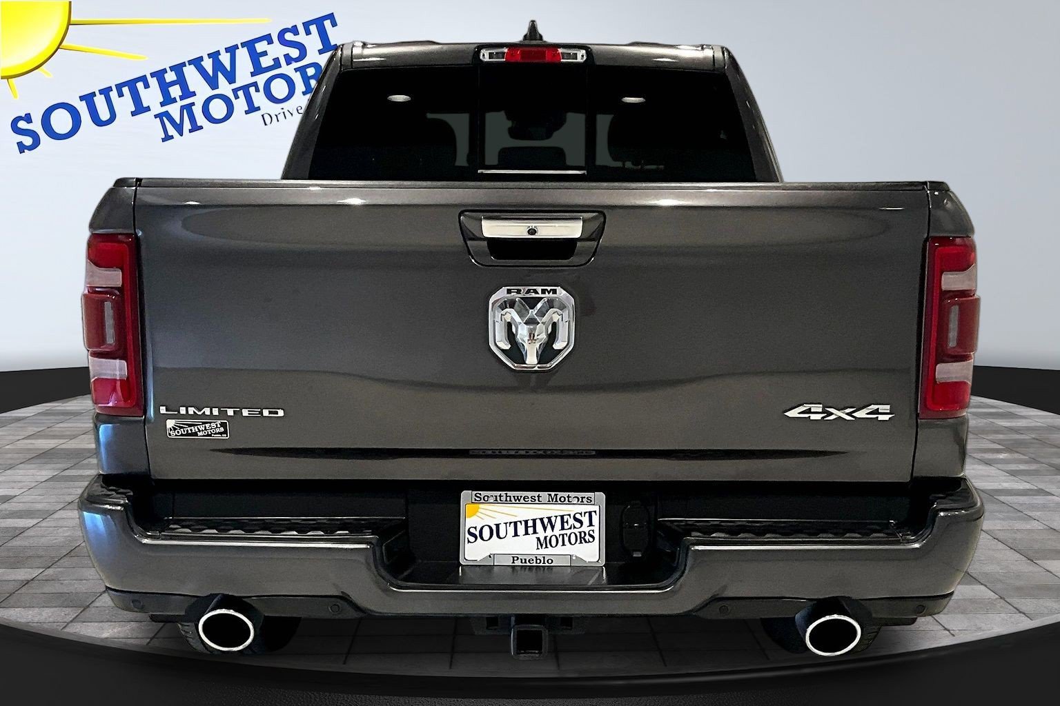 Used 2022 RAM 1500 Limited w/ Body Color Bumper Group AWD/4WD image 6
