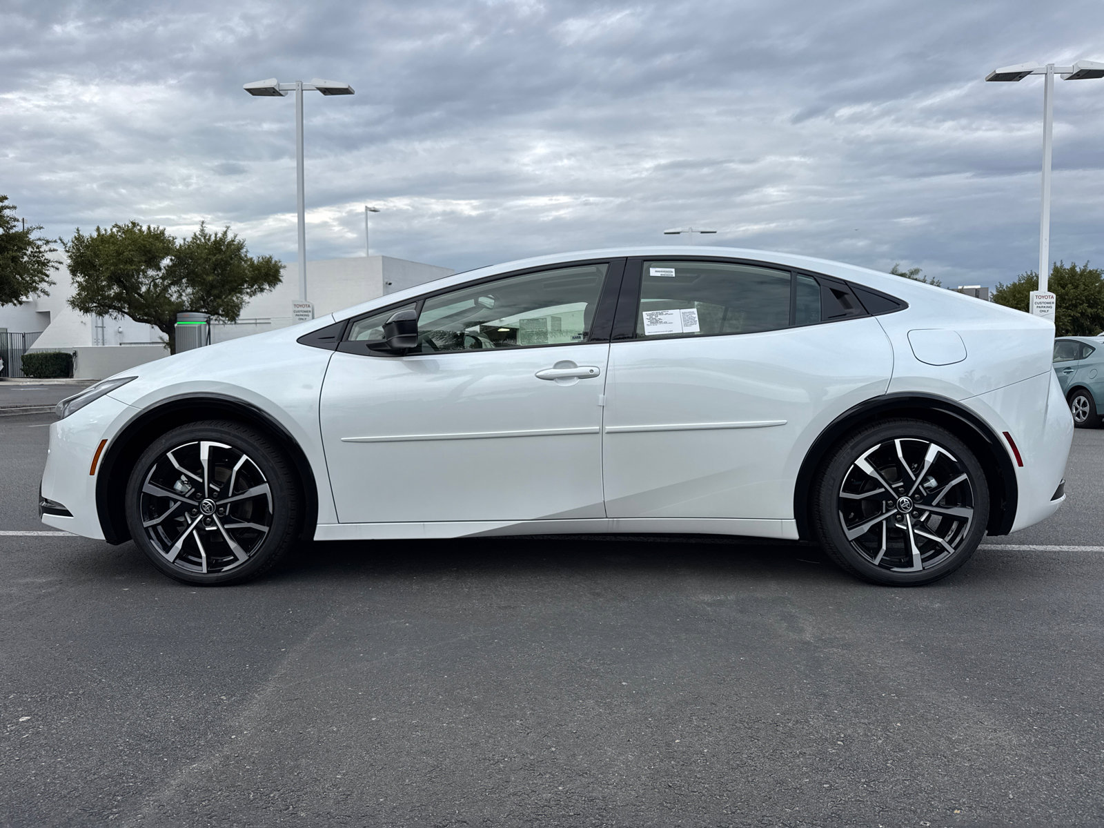 New 2026 Toyota Prius Plug-In Hybrid image 7