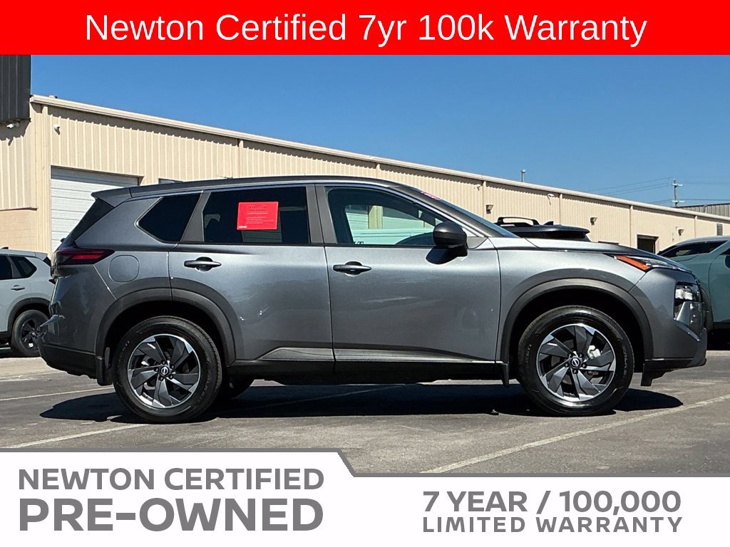 Used 2026 Nissan Rogue SV w/ Cold Weather Package FWD image 4