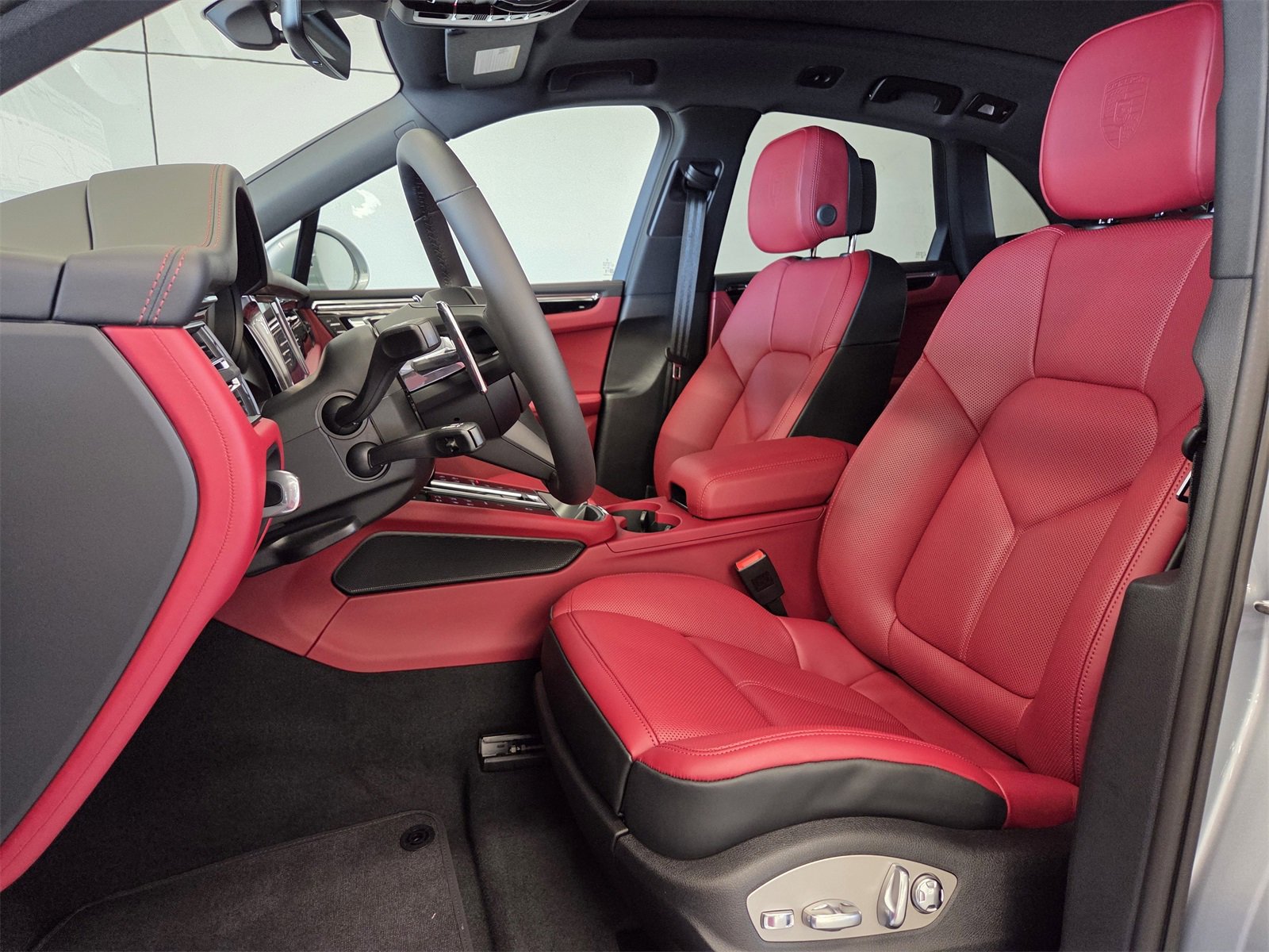 New 2026 Porsche Macan S image 5