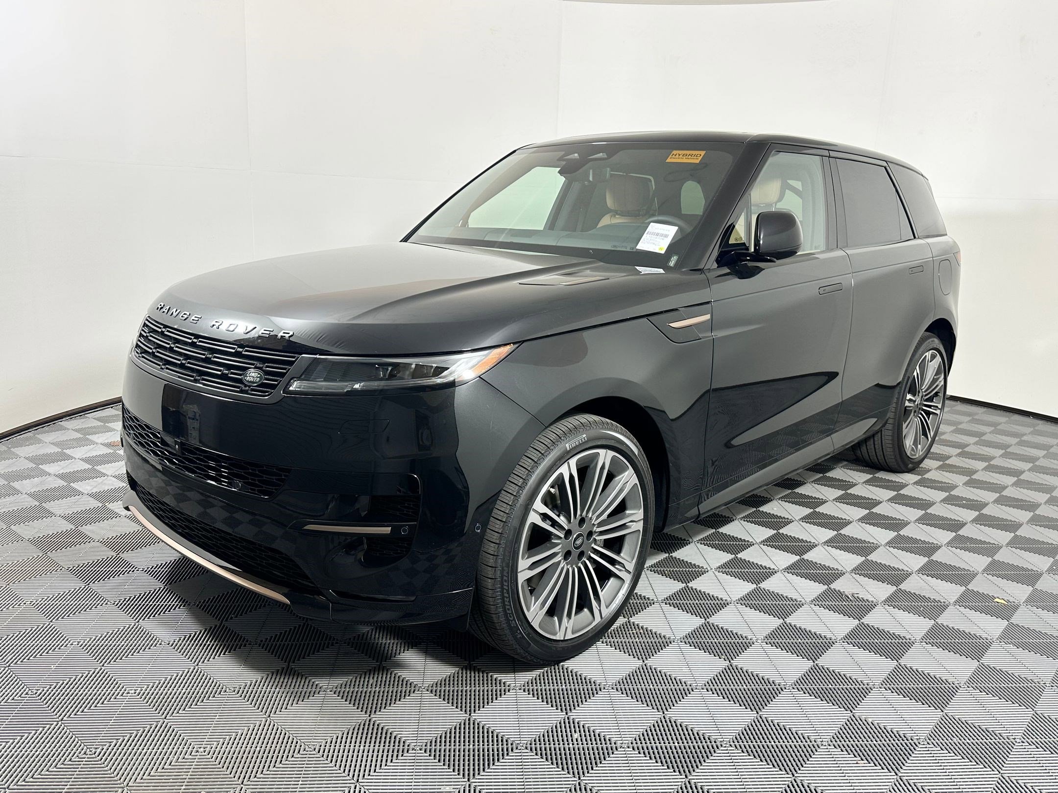 New 2025 Land Rover Range Rover Sport Dynamic SE