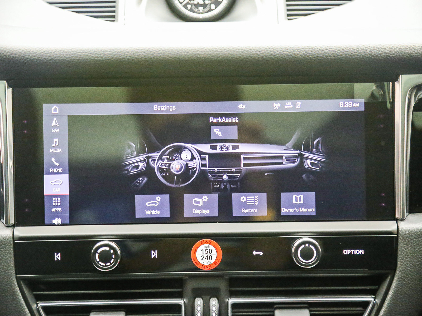 Certified 2026 Porsche Macan AWD/4WD image 14