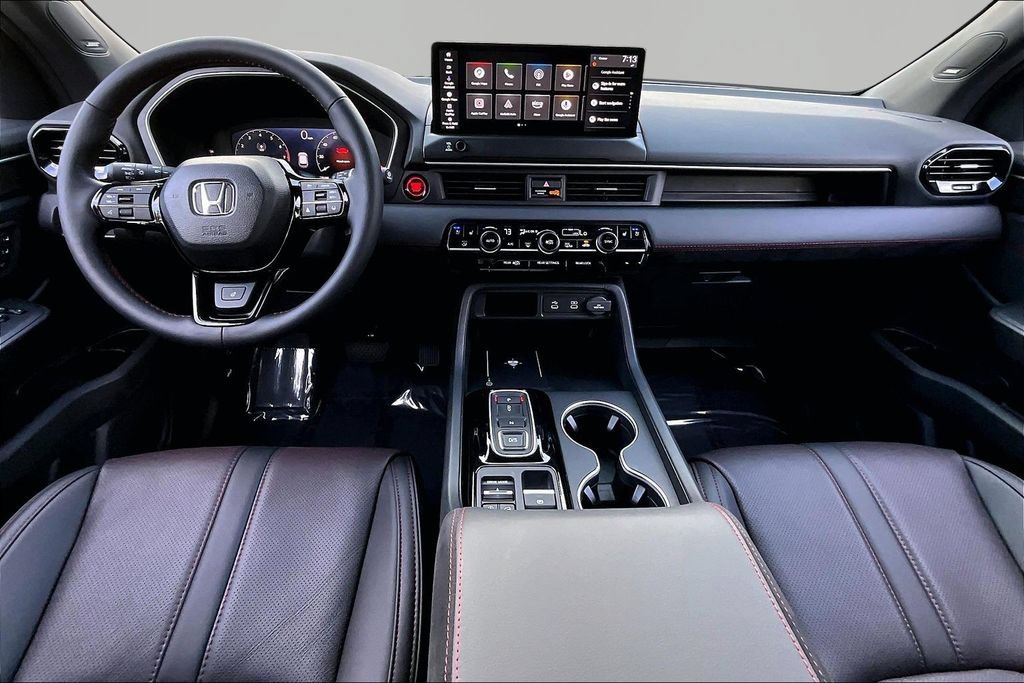 Certified 2026 Honda Pilot Black Edition image 7