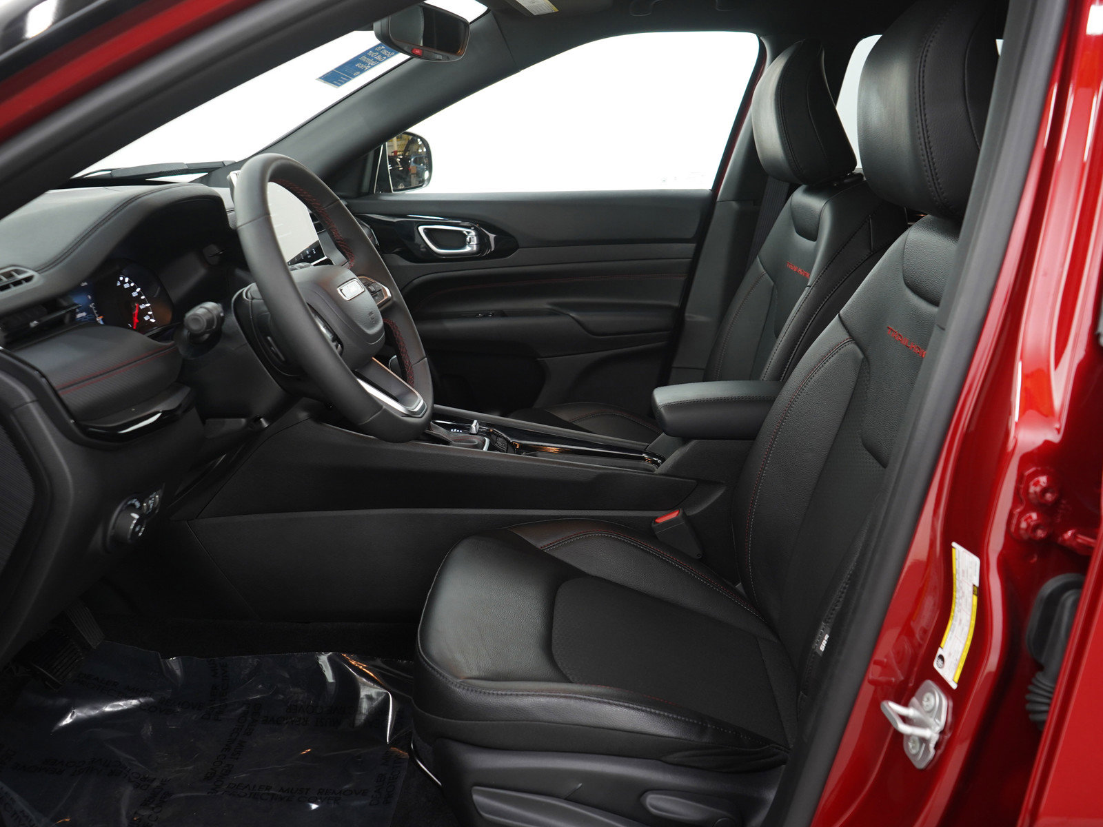 Used 2025 Jeep Compass Trailhawk image 22