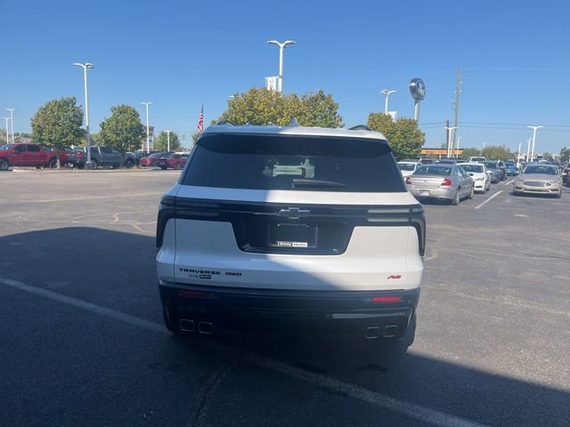 Used 2024 Chevrolet Traverse RS image 10