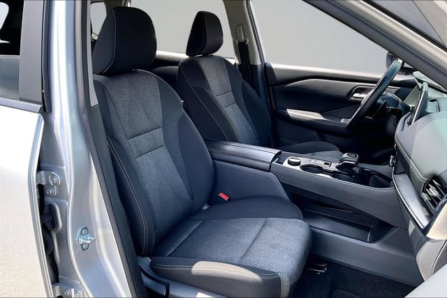 Used 2025 Nissan Rogue SV AWD/4WD image 27