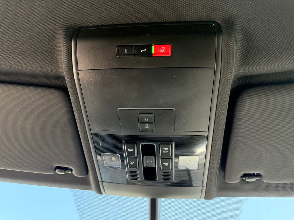 Used 2020 Volkswagen Atlas Cross Sport SE w/ Panoramic Sunroof Package AWD/4WD image 29