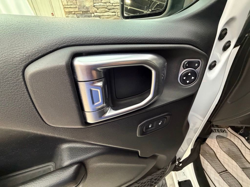 Used 2018 Jeep Wrangler Unlimited Sport S image 24