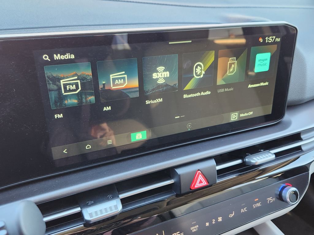 Certified 2026 Kia Sportage EX w/ EX Panoramic Sunroof Package image 16