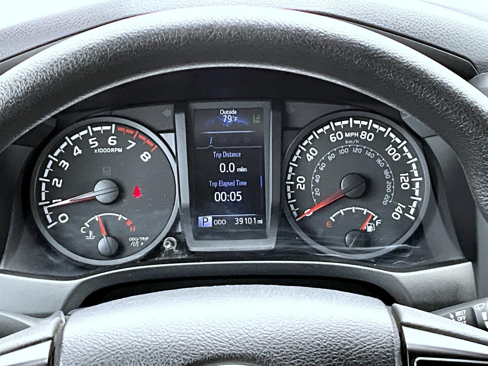 Used 2022 Toyota Tacoma SR AWD/4WD image 12