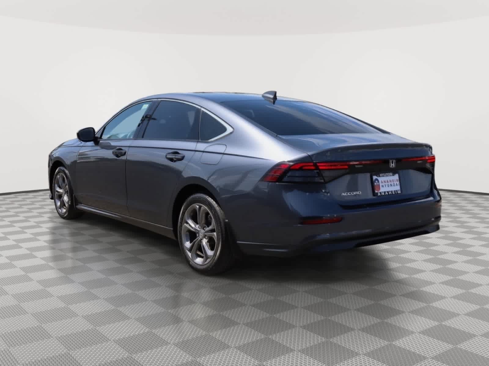 Used 2023 Honda Accord EX image 9