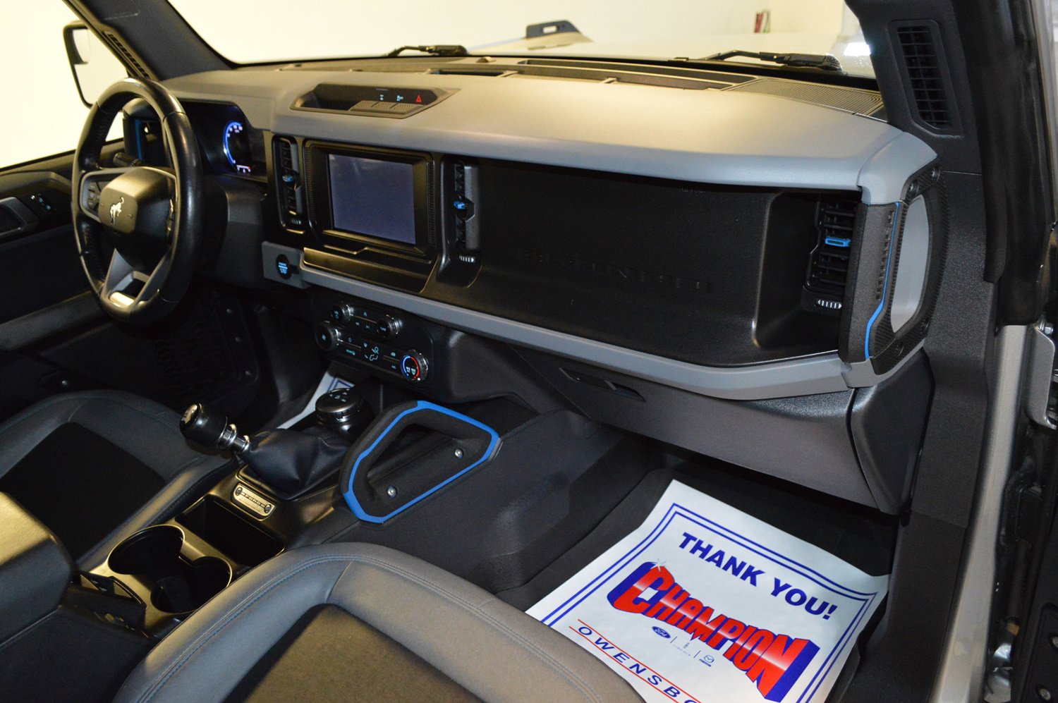 Used 2021 Ford Bronco Black Diamond image 10