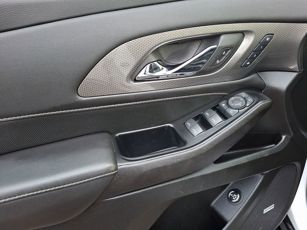 Used 2024 Chevrolet Traverse Premier w/ Redline Edition image 13