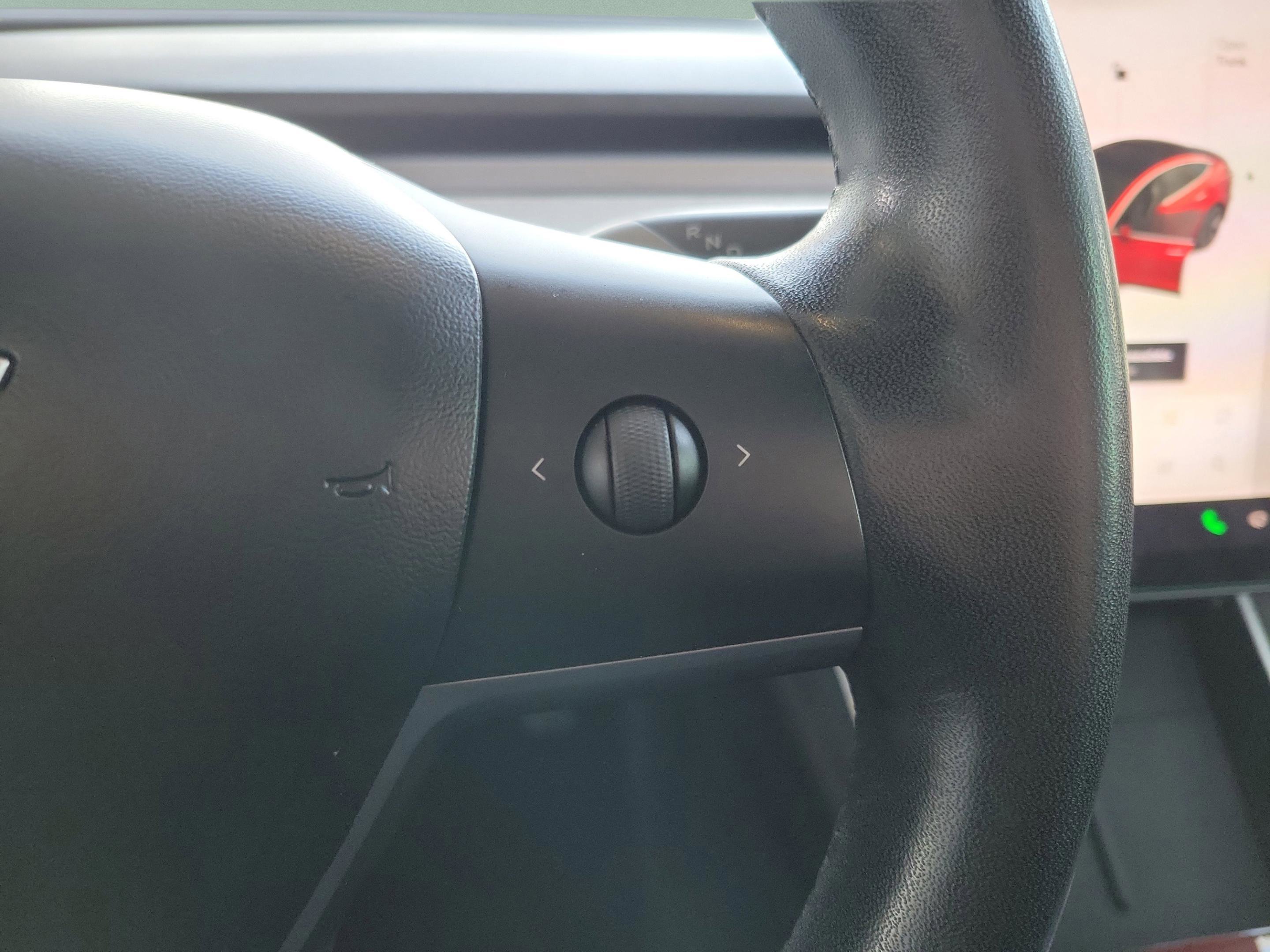 Used 2020 Tesla Model 3 Standard Range Plus image 12