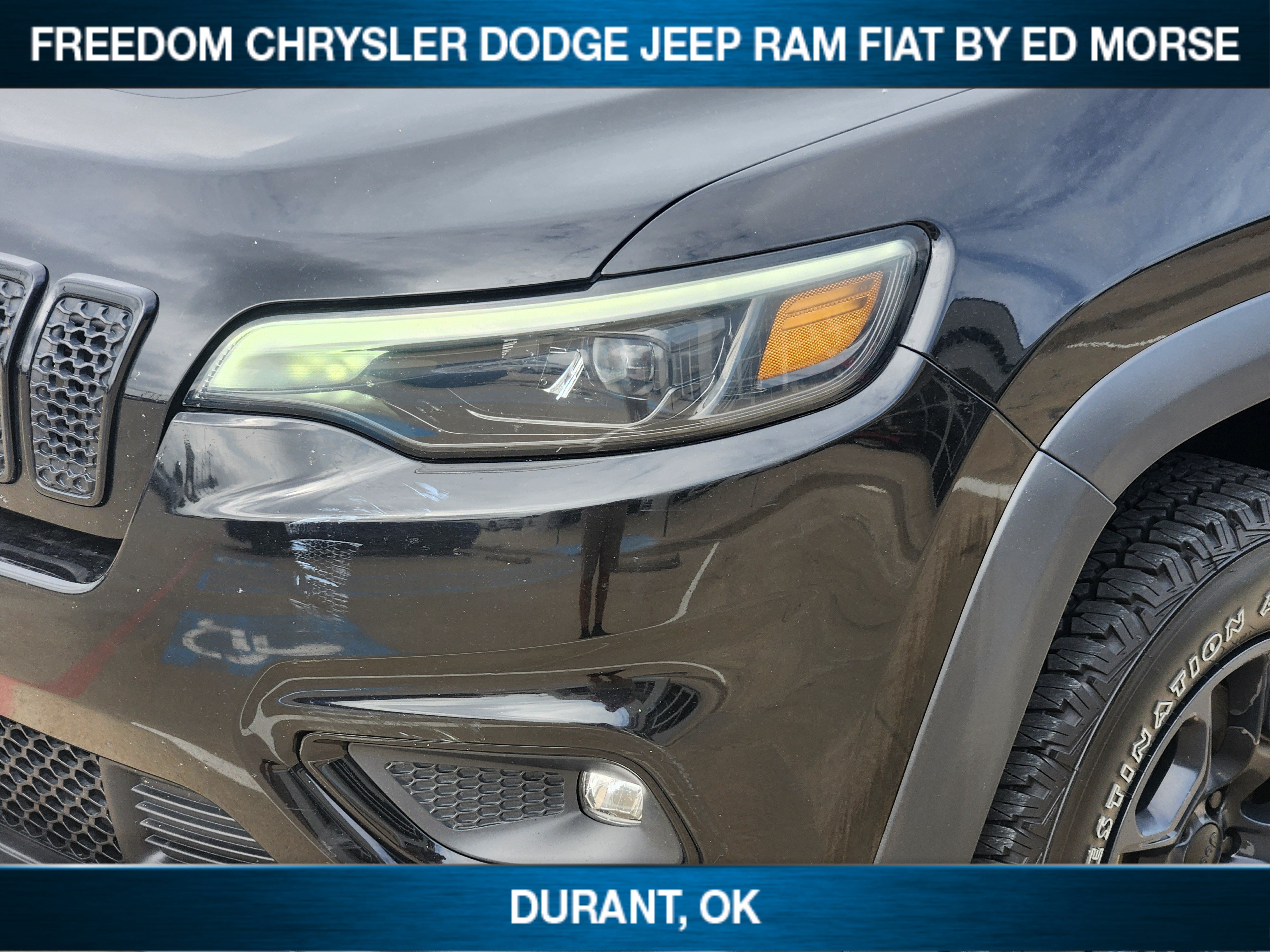 Used 2022 Jeep Cherokee Latitude AWD/4WD image 5
