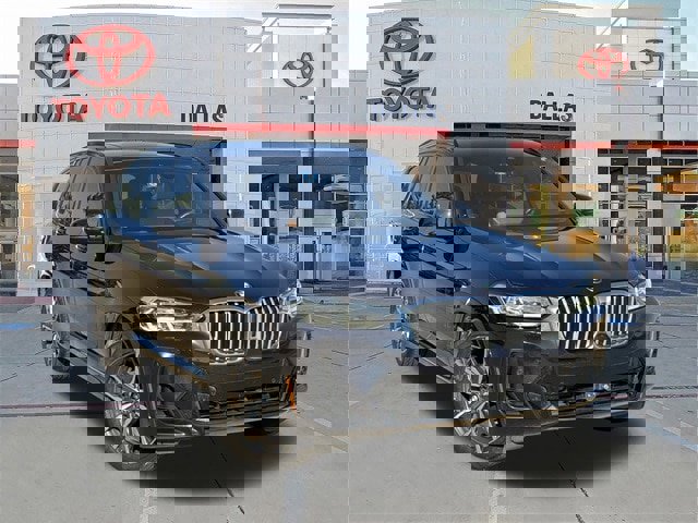 Used 2022 BMW X3 sDrive30i w/ M Sport Package 2
