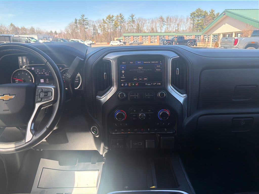 Used 2022 Chevrolet Silverado 1500 LTZ w/ LTZ Premium Package AWD/4WD image 23