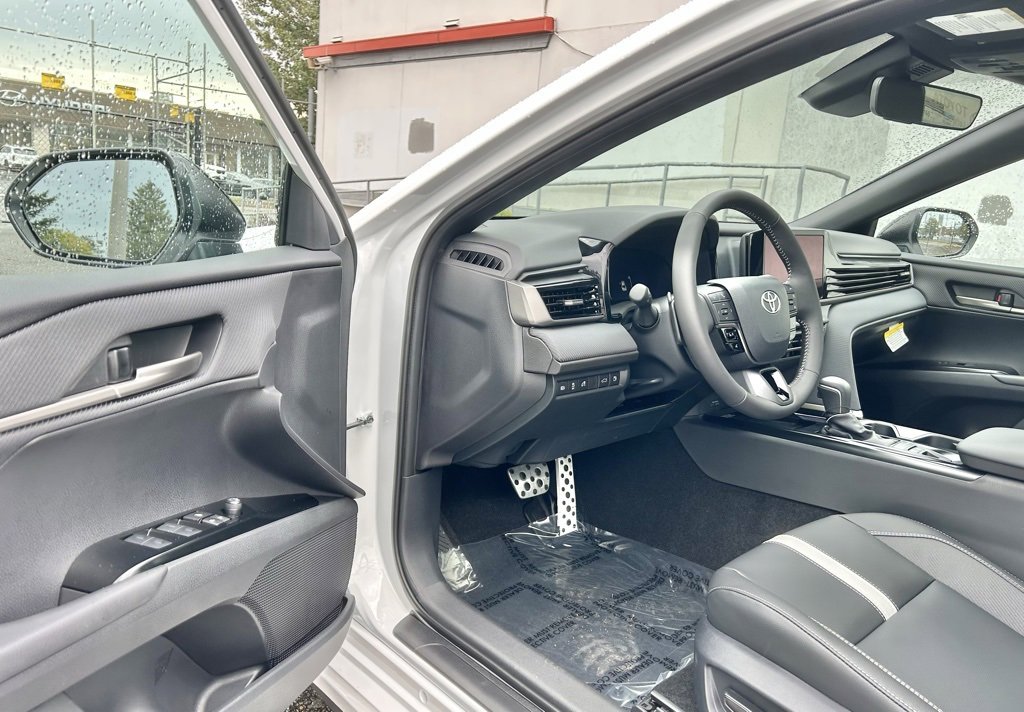 New 2026 Toyota Camry Hybrid image 9